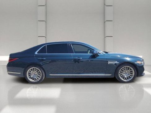 Used 2022 Genesis G90 3.3T Premium RWD image 4