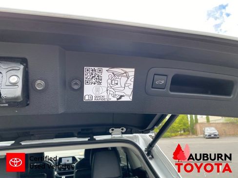 Certified 2024 Toyota Highlander XLE AWD/4WD image 14