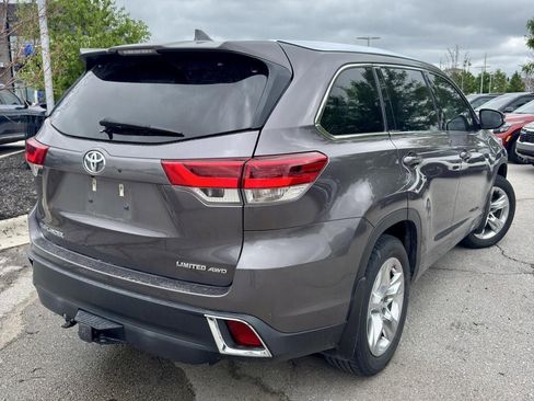 Used 2019 Toyota Highlander Limited w/ Carpet Mat Package (TMS) AWD/4WD image 5