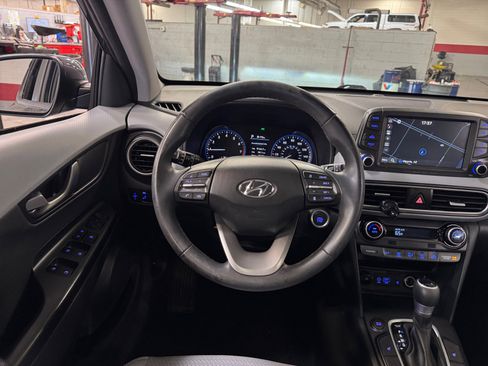 Used 2021 Hyundai Kona Ultimate w/ Cargo Package FWD image 9