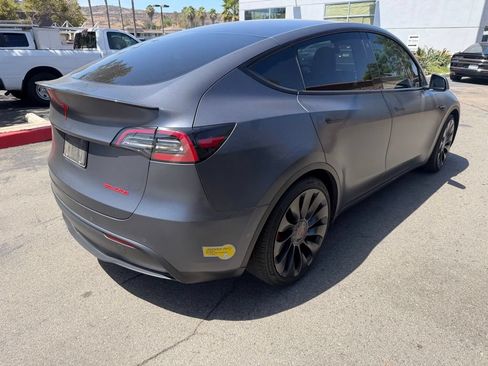 Used 2022 Tesla Model Y Performance AWD/4WD image 13