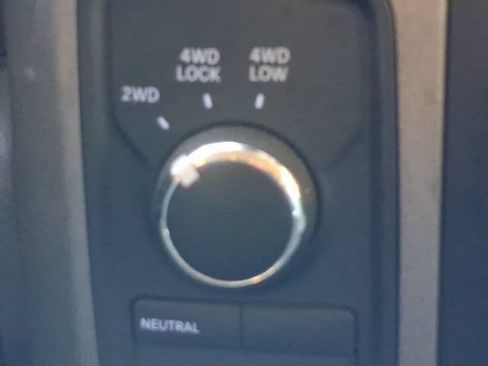 Used 2016 RAM 2500 Tradesman w/ Chrome Appearance Group AWD/4WD image 32