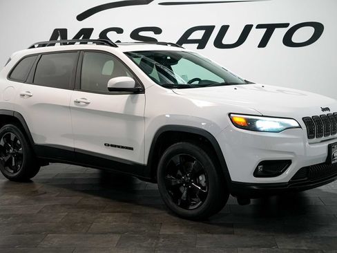 Used 2019 Jeep Cherokee Latitude Plus AWD/4WD image 7