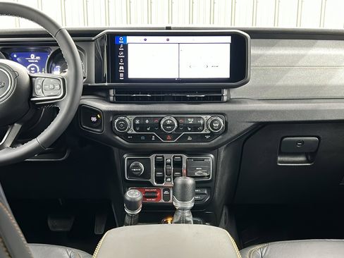 Used 2025 Jeep Wrangler Willys 4xe image 22