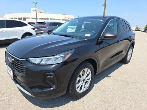 Certified 2023 Ford Escape Active AWD/4WD image 1