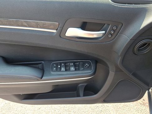 Used 2012 Chrysler 300 C RWD image 13