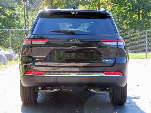 New 2025 Jeep Grand Cherokee Limited w/ Luxury Tech Group II image 18