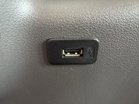 Used 2023 Ford Transit 350 XLT image 18