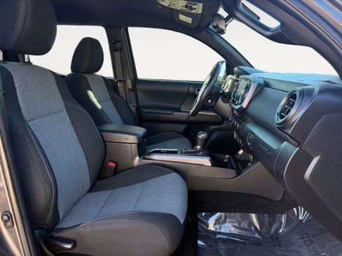 Used 2023 Toyota Tacoma TRD Off-Road image 13