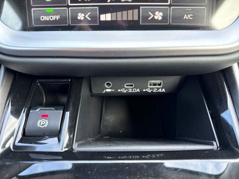 Used 2025 Subaru Outback Premium w/ Popular Package #1A image 33