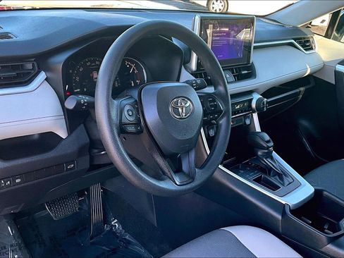 Used 2025 Toyota RAV4 XLE image 13