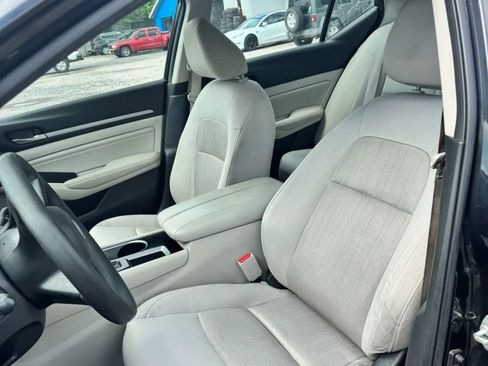 Used 2021 Nissan Altima 2.5 SV FWD image 17