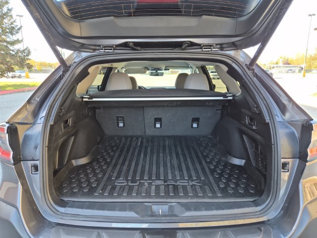 Used 2025 Subaru Outback Premium AWD/4WD image 23