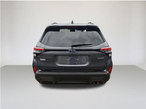 Used 2025 Subaru Forester Sport AWD/4WD image 5