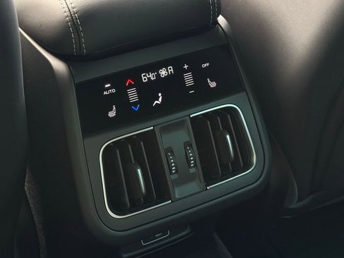 Certified 2024 Maserati Grecale GT image 20