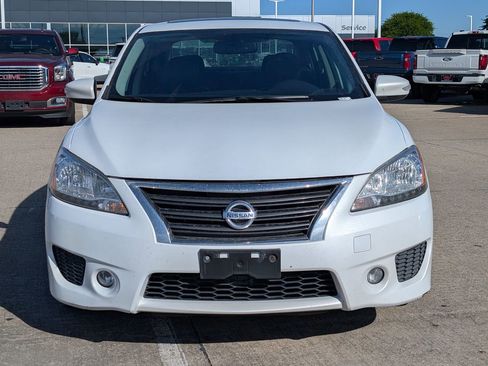 Used 2015 Nissan Sentra SR w/ SR Premium Package image 9