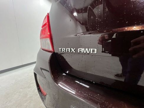 Used 2022 Chevrolet Trax LS w/ Tint and Cruise Package image 29