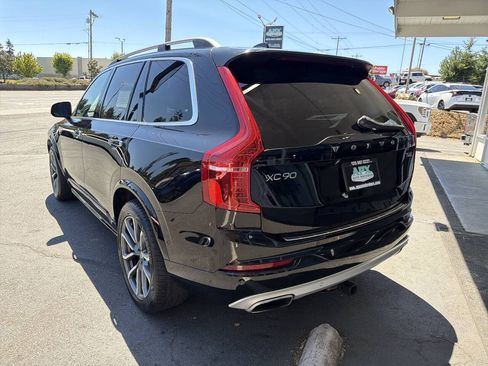 Used 2019 Volvo XC90 T6 Momentum w/ Advanced Package AWD/4WD image 4