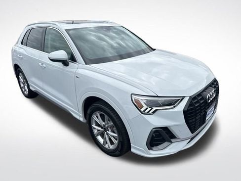 Used 2024 Audi Q3 2.0T Premium image 8