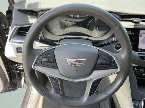 Used 2021 Cadillac XT5 Premium Luxury FWD image 38