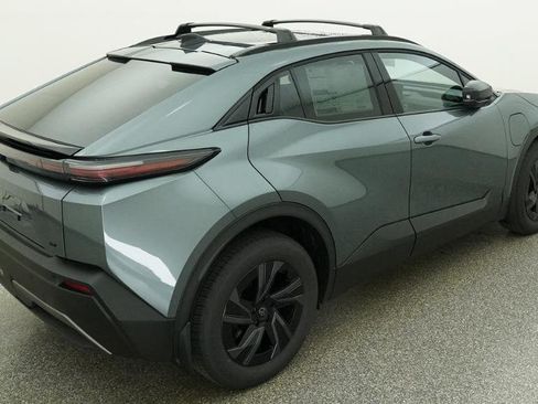 New 2026 Toyota C-HR AWD/4WD image 43