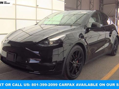 Used 2023 Tesla Model Y Long Range image 1