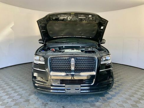 Used 2022 Lincoln Navigator Reserve AWD/4WD image 10