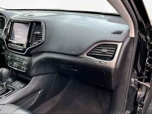 Used 2022 Jeep Cherokee Limited image 18