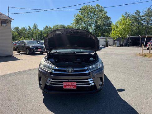 Used 2018 Toyota Highlander Limited Platinum FWD image 28