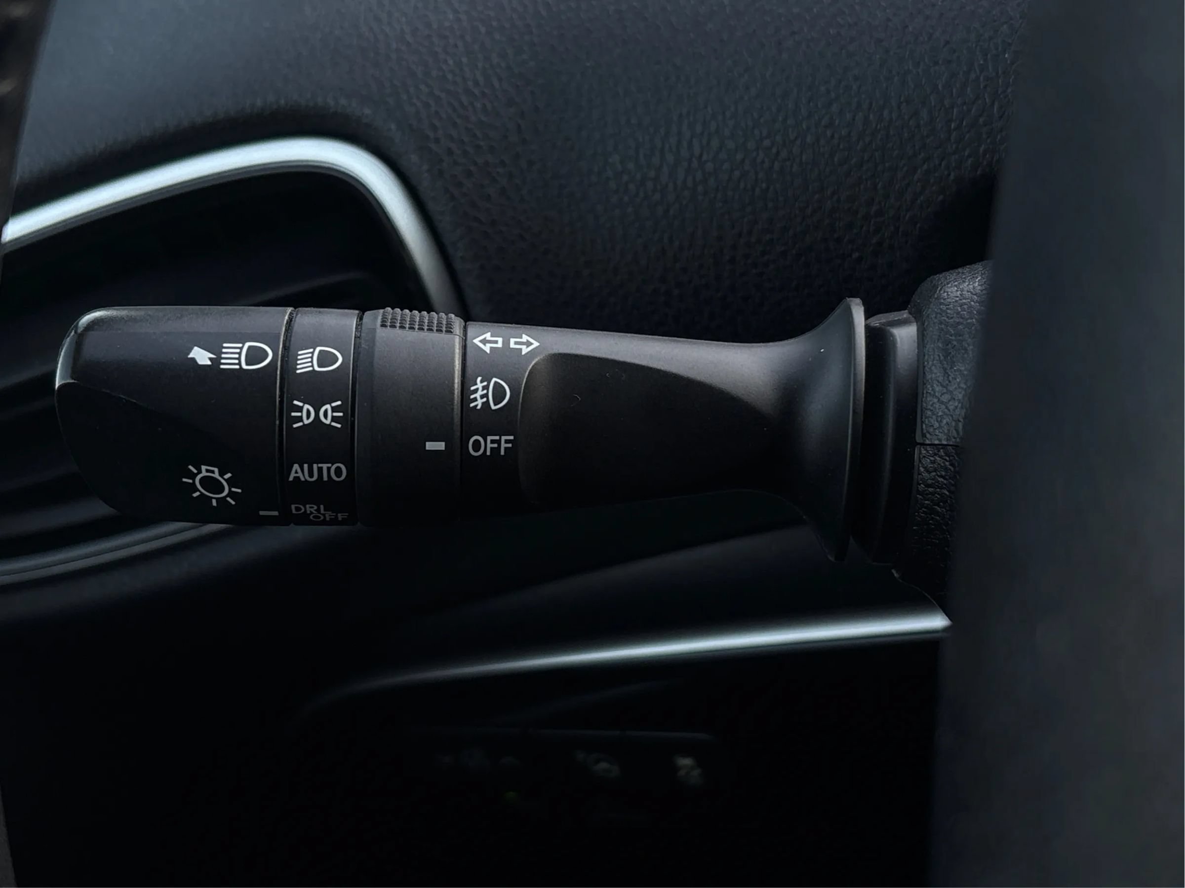 Used 2020 Toyota Prius XLE w/ Advanced Technology Package AWD/4WD image 51