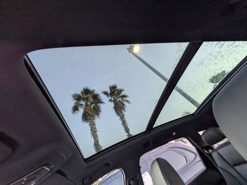 Used 2025 Audi Q7 3.0T Premium Plus image 21