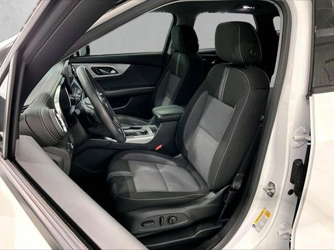 Used 2023 Chevrolet Blazer LT FWD image 27