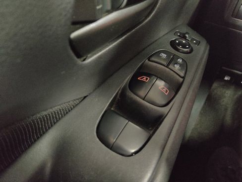 Used 2024 Nissan Kicks S FWD image 27