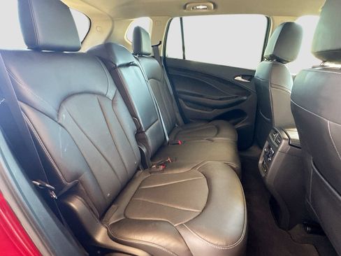 Used 2020 Buick Envision Essence FWD image 27