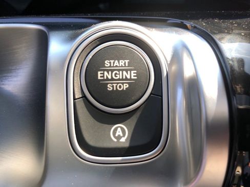 New 2026 Mercedes-Benz GLB 250 4MATIC image 23