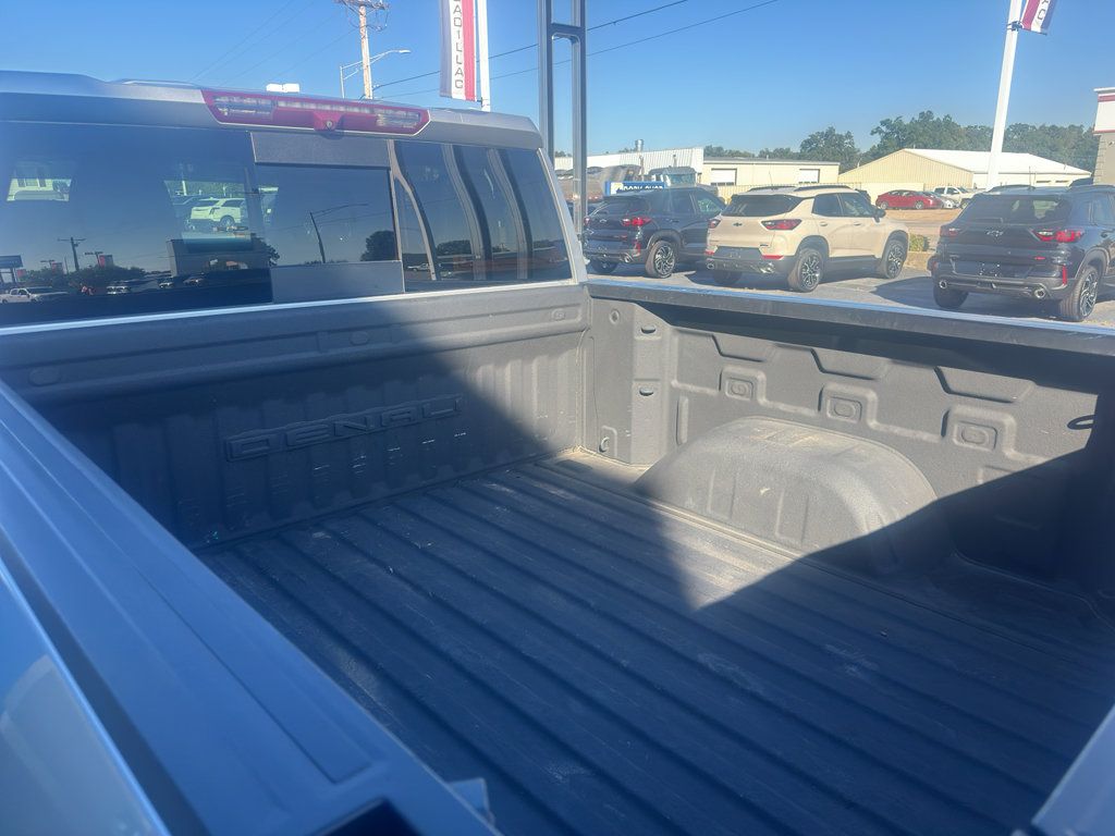 Used 2022 GMC Sierra 1500 Denali AWD/4WD image 4