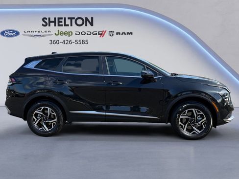 Used 2024 Kia Sportage LX AWD/4WD image 7