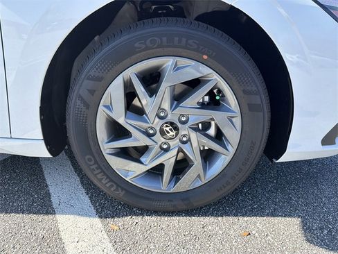 New 2026 Hyundai Elantra Blue image 12