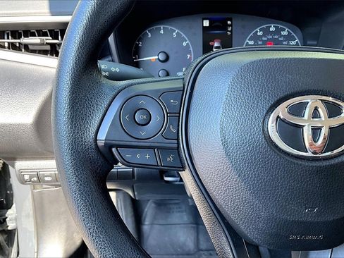 Certified 2024 Toyota Corolla LE image 10