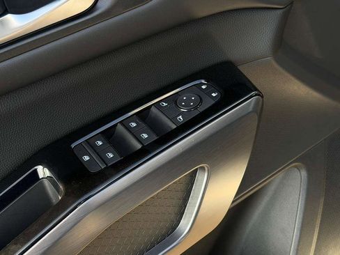 New 2026 Nissan Pathfinder SL FWD image 21