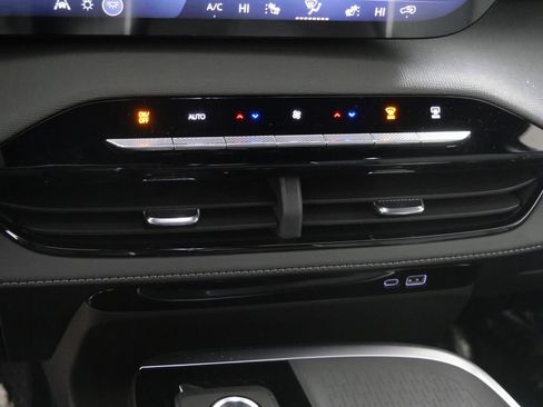 New 2026 Buick Enclave Sport Touring w/ Super Cruise Package image 31