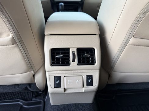 Used 2019 Subaru Outback 2.5i Limited w/ Popular Package #2 AWD/4WD image 16