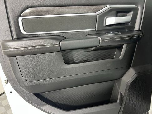 Used 2024 RAM 2500 Big Horn w/ Sport Appearance Package image 28