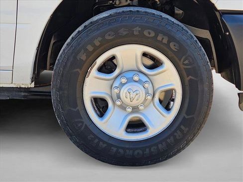 Used 2017 RAM 3500 Tradesman RWD image 21