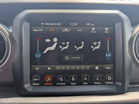 Used 2023 Jeep Gladiator Sport AWD/4WD image 26