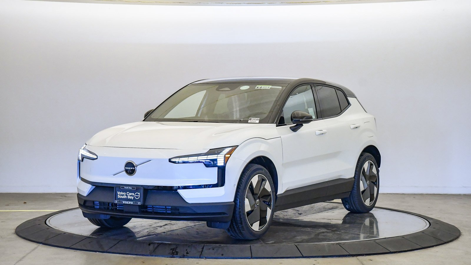 New 2026 Volvo EX30 Ultra w/ Climate Package AWD/4WD image 1