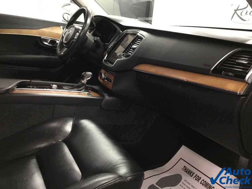 Used 2021 Volvo XC90 T6 Momentum AWD/4WD image 39