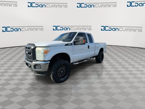Used 2016 Ford F250 XL w/ Power Equipment Group AWD/4WD image 4