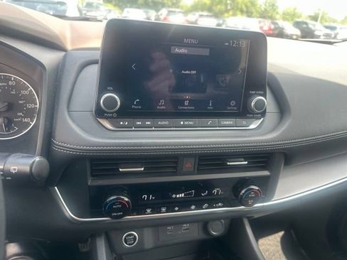 Used 2023 Nissan Rogue SV AWD/4WD image 10
