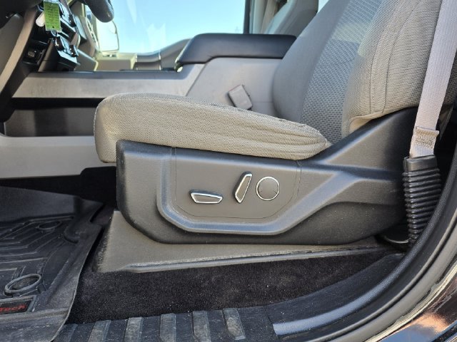 Used 2016 Ford F150 XLT w/ Equipment Group 302A Luxury AWD/4WD image 15